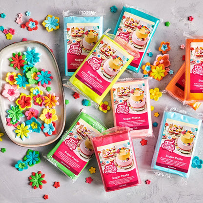 verschiedene farbige Fondant Packungen