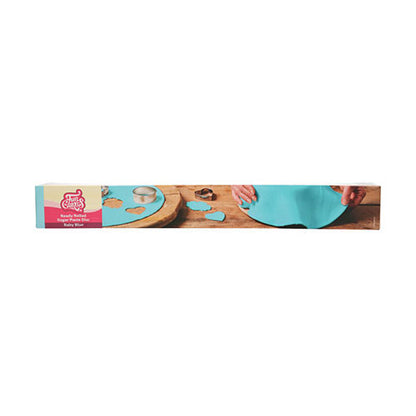 FunCakes Ausgerollte Fondantdecke - Baby Blue – Bild 1