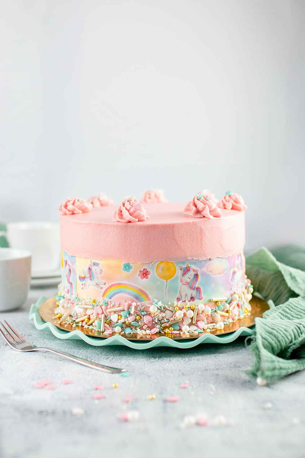 Tortenband Einhorn um Kuchen mit Streusel