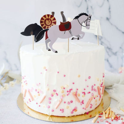 Torte mit Caketoppern aus Papier Pferdesport