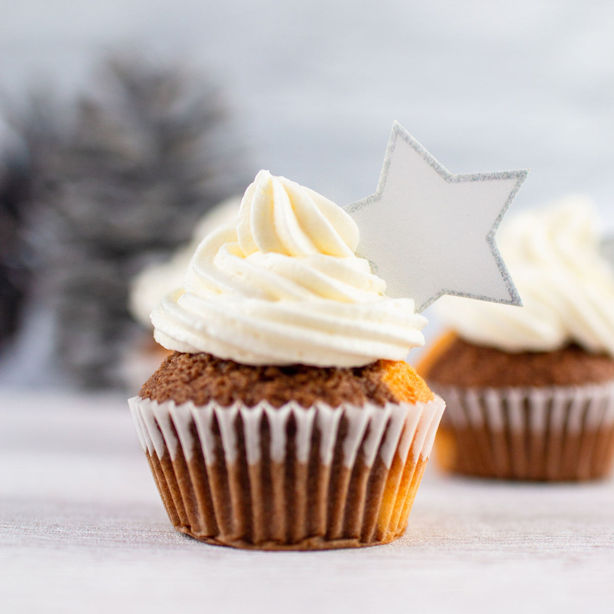 CupCake mit Stern in Silberoptik seitlich