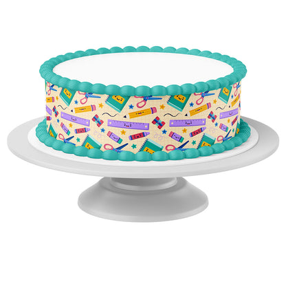 Tortenband um Torte auf Tortenständer